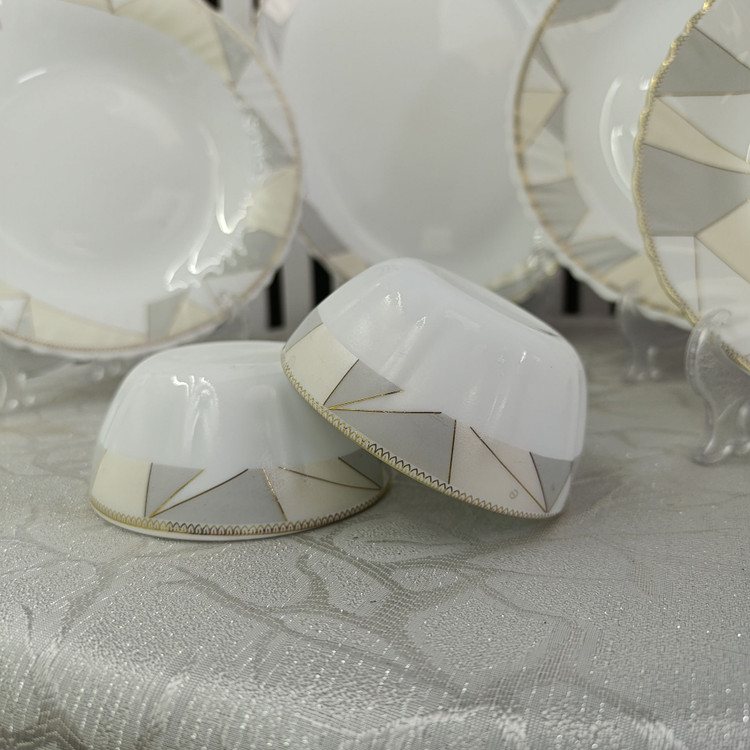 سرویس غذا خوری 25 پارچه طرح شیشه ای طوسی برند لئون