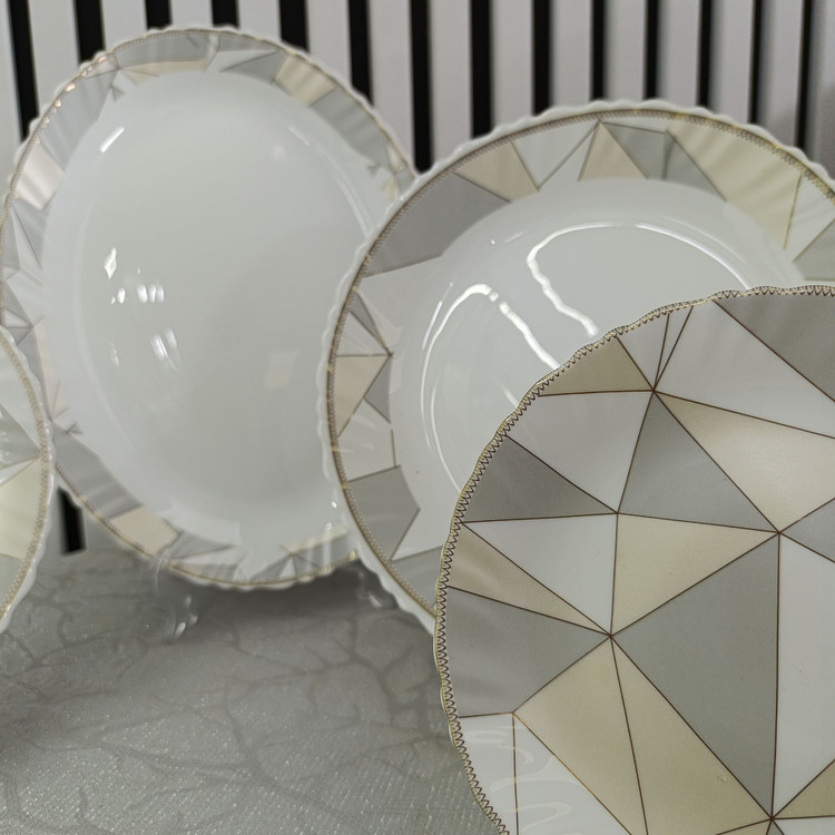 سرویس غذا خوری 25 پارچه طرح شیشه ای طوسی برند لئون
